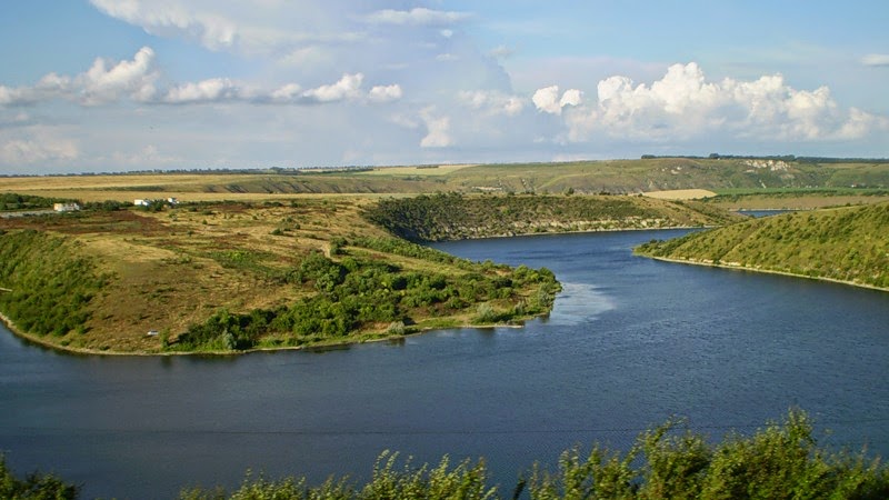 Прекрасна альтернатива морю: скільки коштує відпочинок на Дністрі цього літа